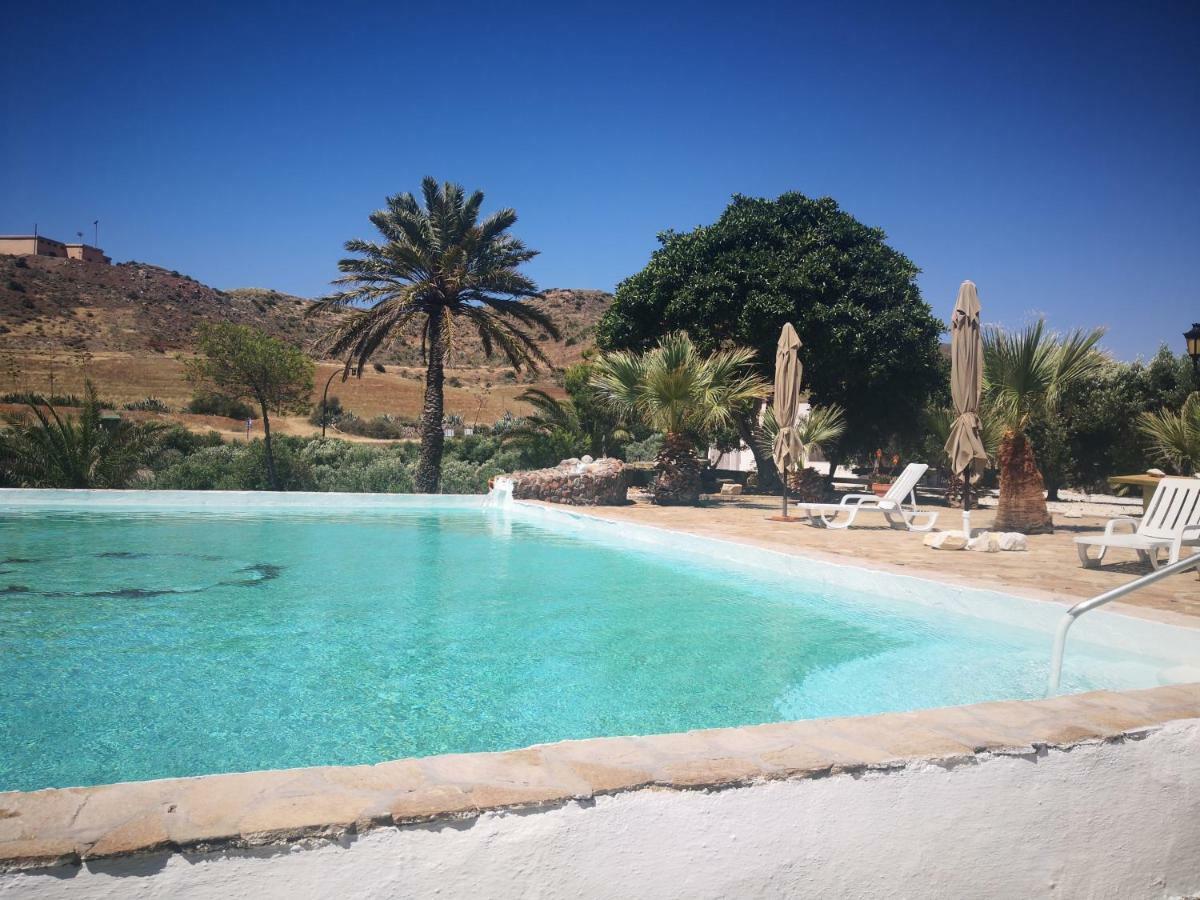 Cortijo Torreblanca Parque Cabo De Gata * El Pozo de los Frailes